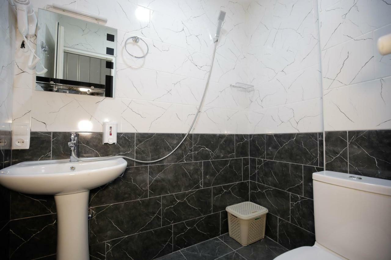 Hotel Anseza à Koutaïssi Extérieur photo